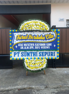 Papan Bunga Duka di Woloan Satu